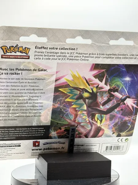 Tripack_Pokémon_EB02 _Clash_des_Rebelles _Rayquaza (45)_resultat.webp