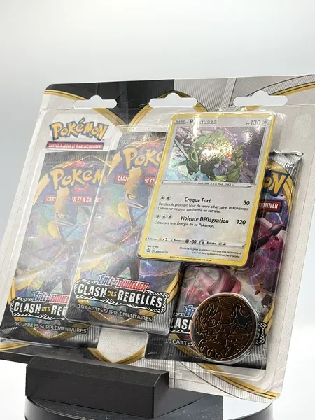 Tripack_Pokémon_EB02 _Clash_des_Rebelles _Rayquaza (10)_resultat.webp